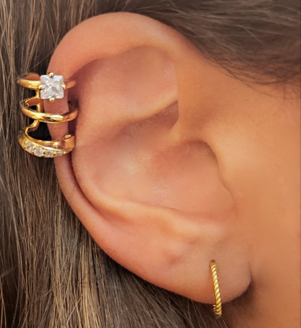 Stacked Hoops Abu Dhabi UAE