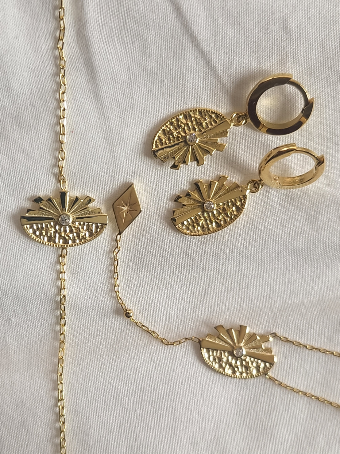 KYANITE | Gold Starry Lisboa Drop Necklace