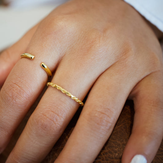 Minimal Gold Band Ring Abu Dhabi UAE