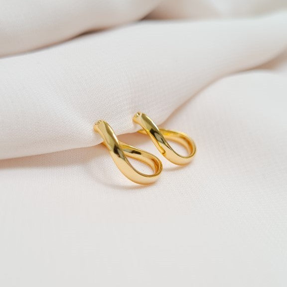 Gold Curved Hoop Earrings Abu Dhabi UAE